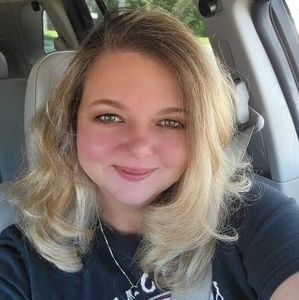 Meet your Posher, Christine